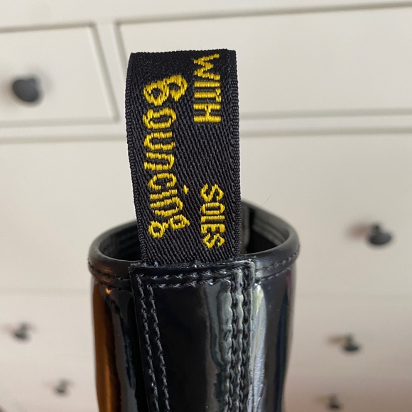 Doc Marten’s 1640 Combat Boots - Patent Leather - Picture 4 of 5